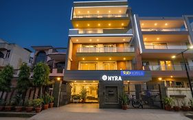 Fabhotel Amrit Palace