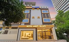 Fabhotel Amrit Palace